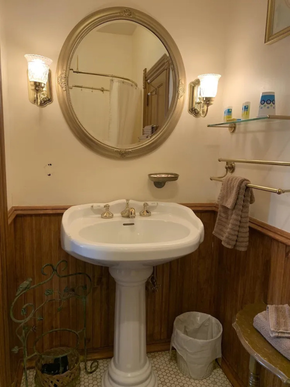 Edgar Olin House B&B