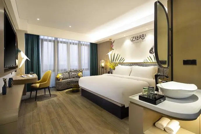 mango crystal hotel