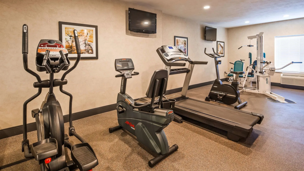 Best Western Plus Howe Inn