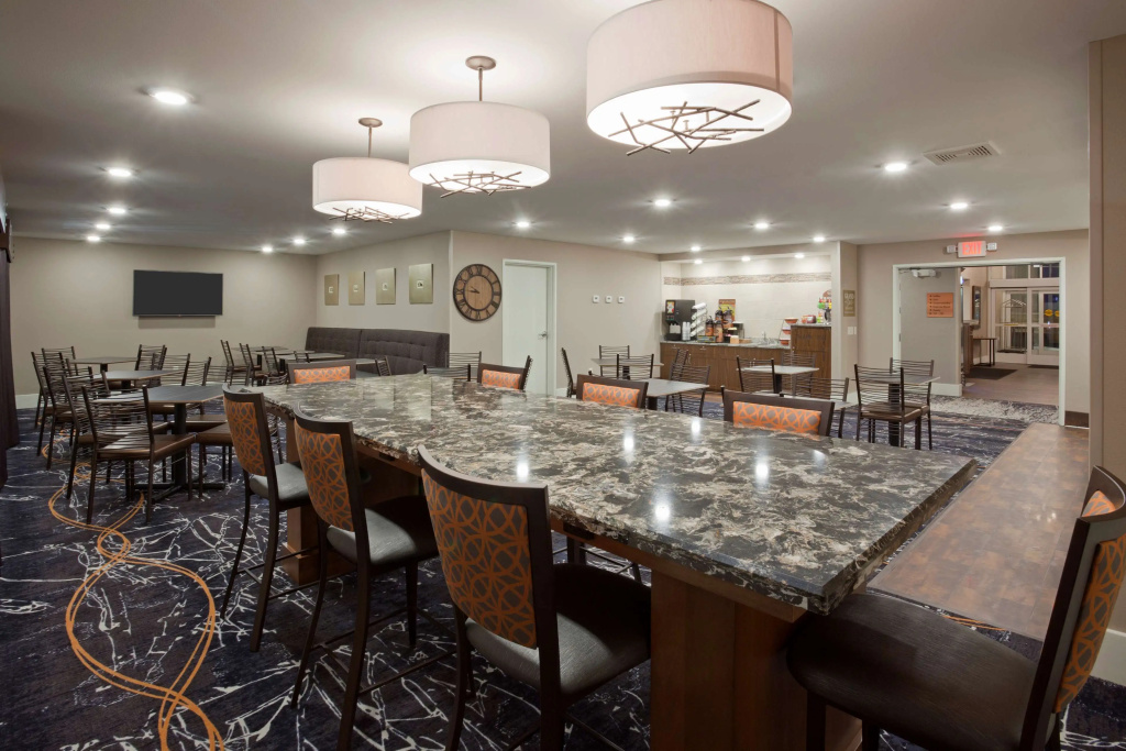 Grandstay Hotel And Suites Morris