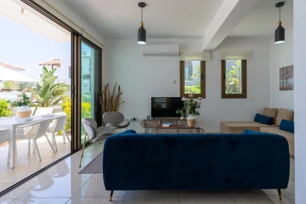 Sea La Vie 3-BR Villa in Protaras