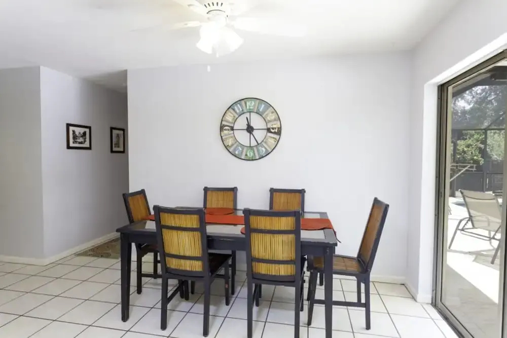 Bonita Beach 3719