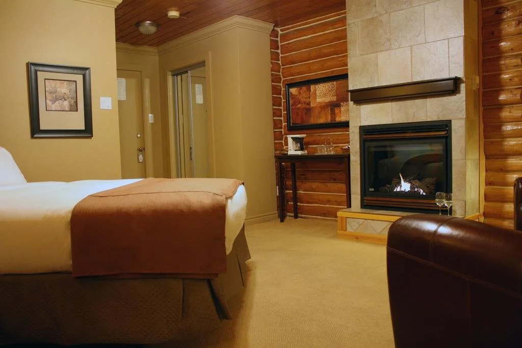 Overlander Mountain Lodge