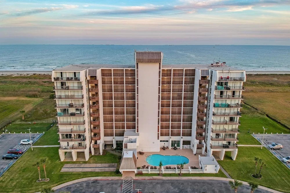 Islander East Miniums #216 2 Bedroom Condo