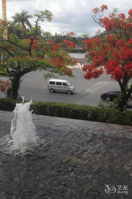 Yafeng Hotel Overseas Chinese Town Branch