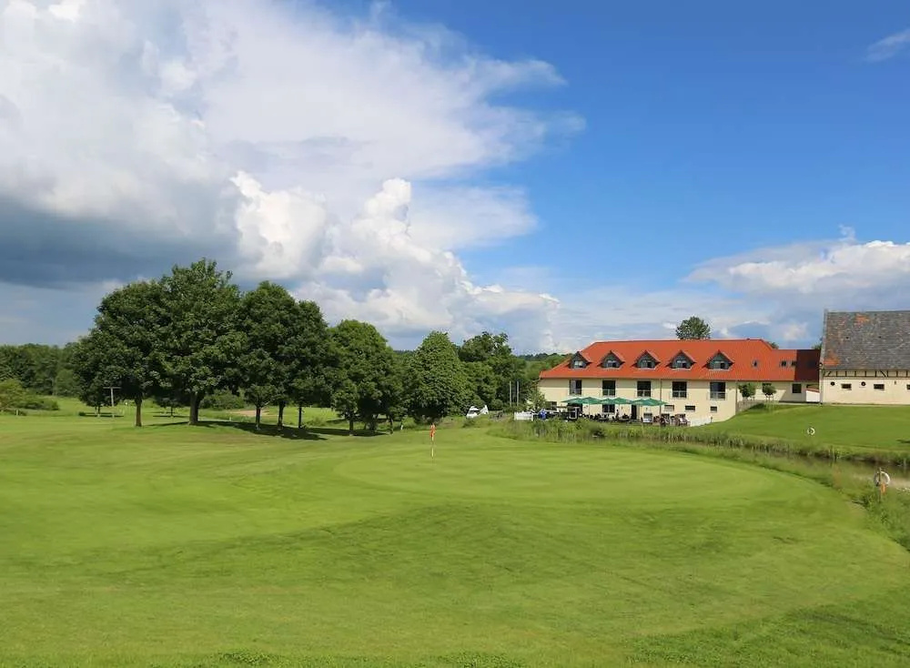 Apartments Golfpark Schlossgut Sickendorf