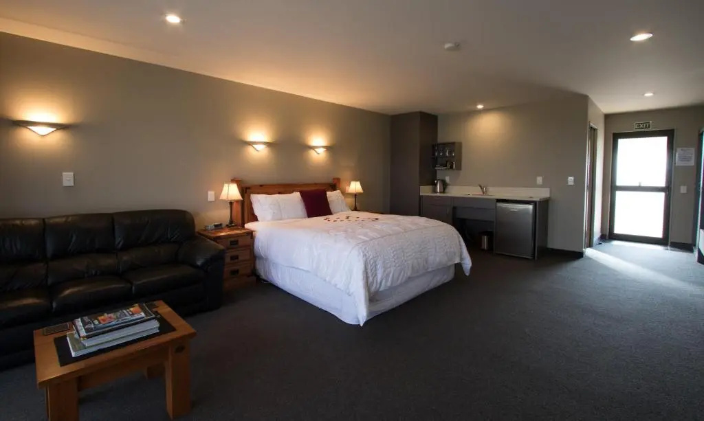 Stations Inn