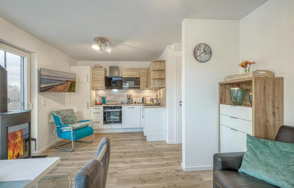 Amazing Home In Tossens With Wifi