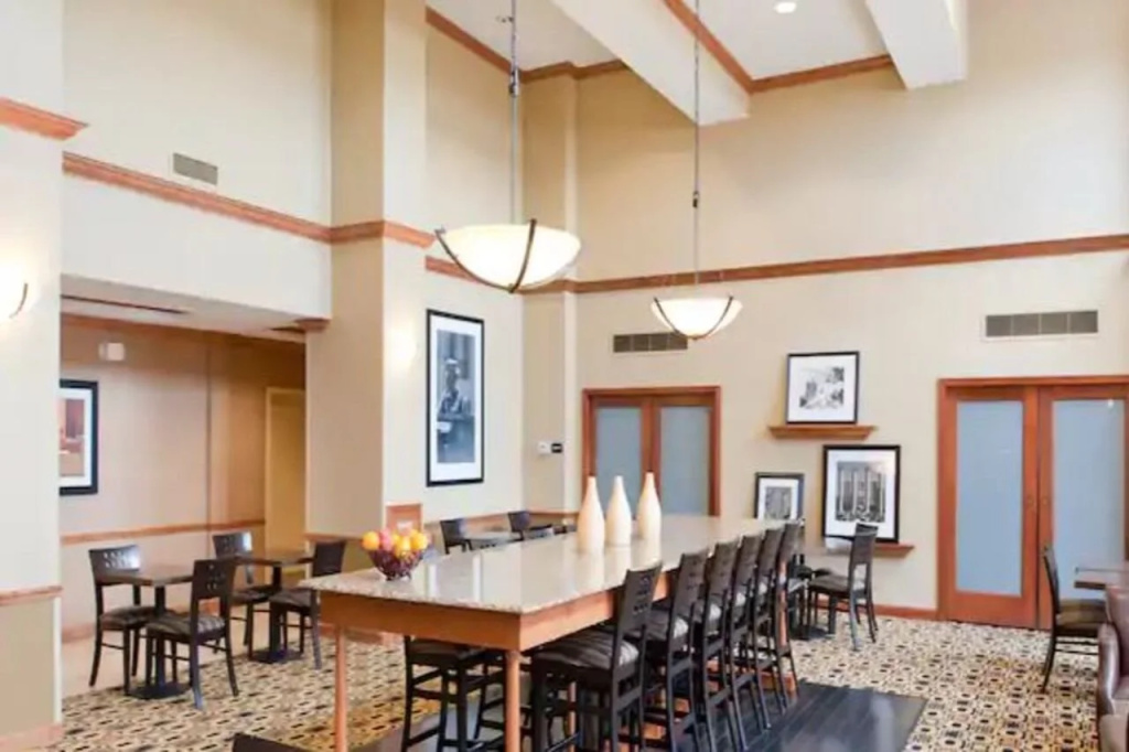 Hampton Inn & Suites Columbia at the University of Missouri