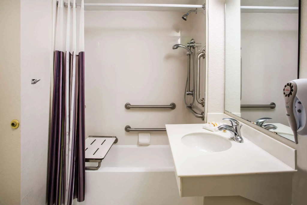 La Quinta Inn by Wyndham Norfolk Virginia Beach