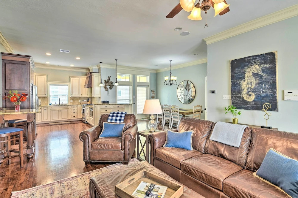 Corpus Christi Home w/ Golf Cart: Walk to Beach
