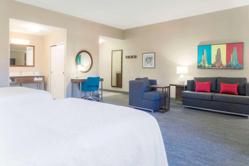Hampton Inn & Suites Pittsburgh Downtown
