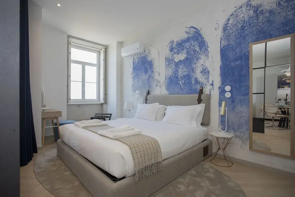 Liiiving-Luxury Beachfront Apartment III
