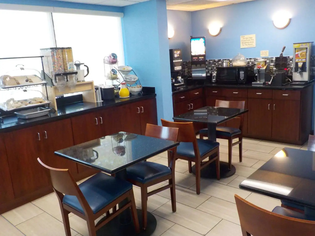 SureStay Hotel by Best Western Lenoir City