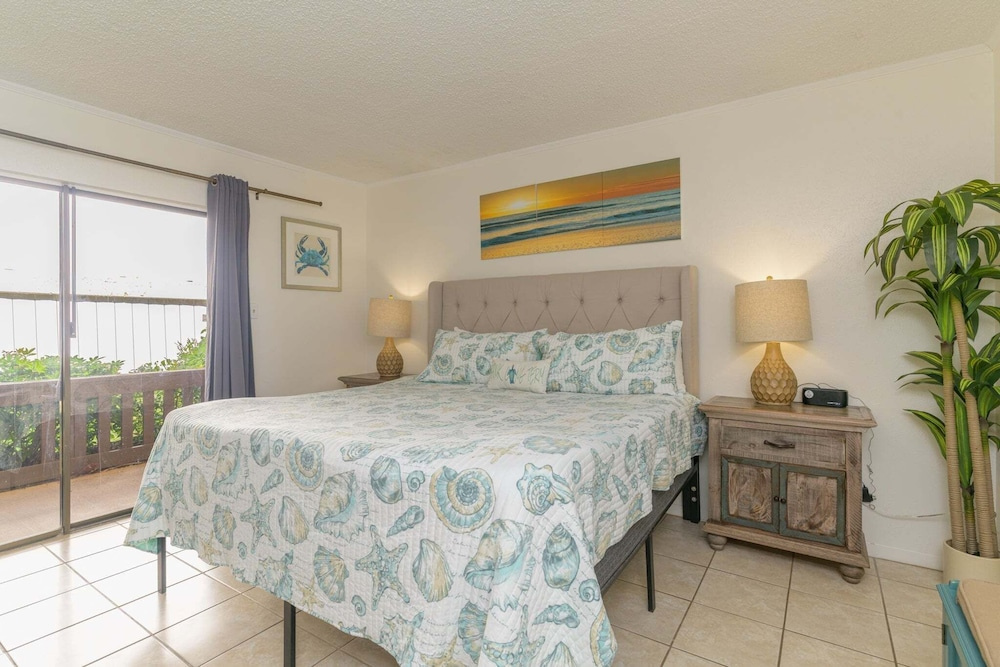 Tiki 112 - Beachfront 1br Condo W/ Pool Access 1 Bedroom Condo