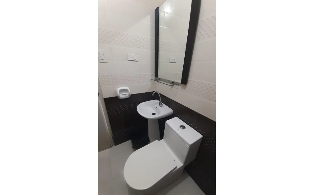 Adelaida Pensionne Hotel