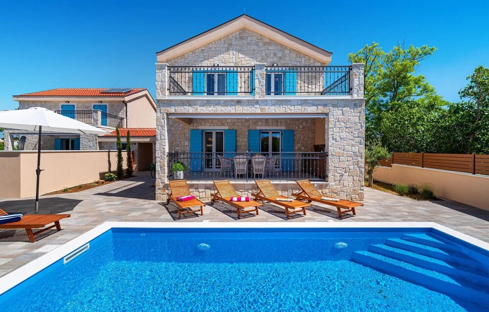 Pet Friendly Home In Privlaka