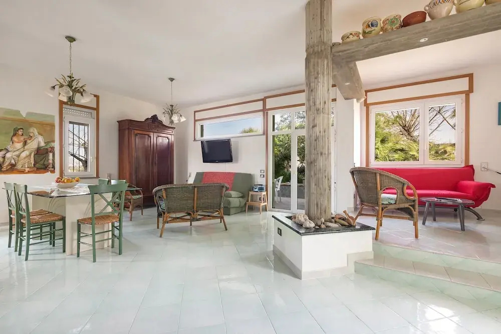 2143 Villa Corsarina