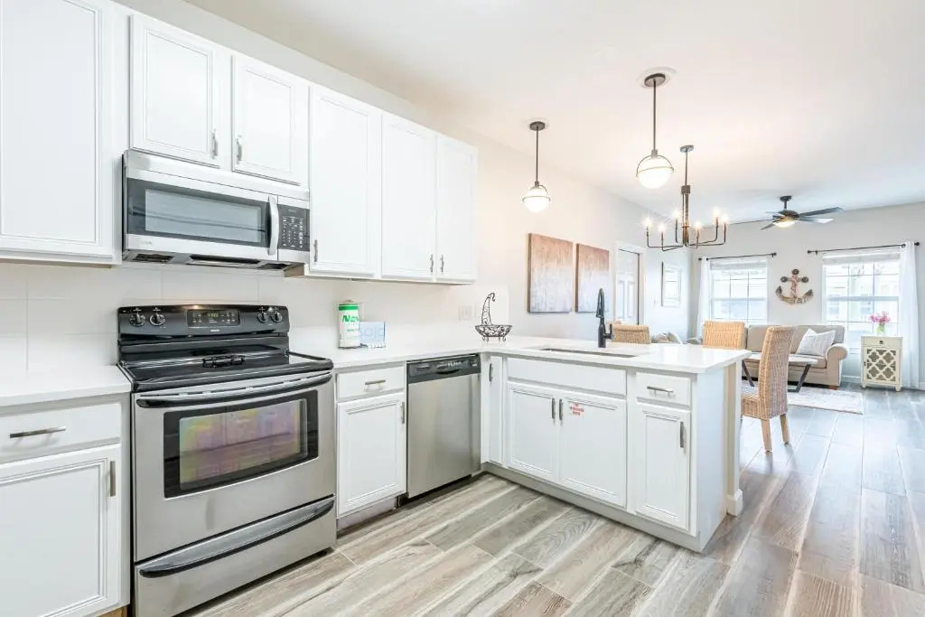 61 Batchelors Button (G) - 3BR 2.5BA - (7)