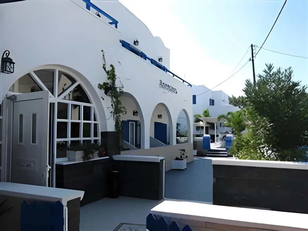 Ino Hotel