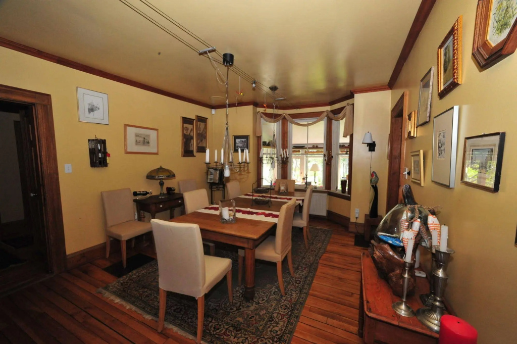 Little Shemogue Inn
