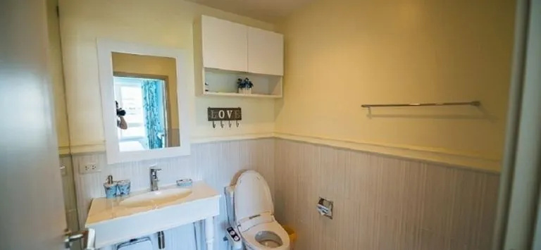 Summer Huahin Condo 2 Bedrooms Pool View Classic Room