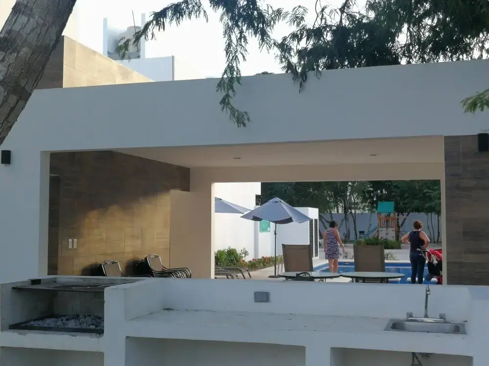 Pu-kka House By Perlitas Home