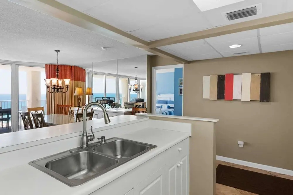 Long Beach Tower 3, 3 Bedroom Apartment