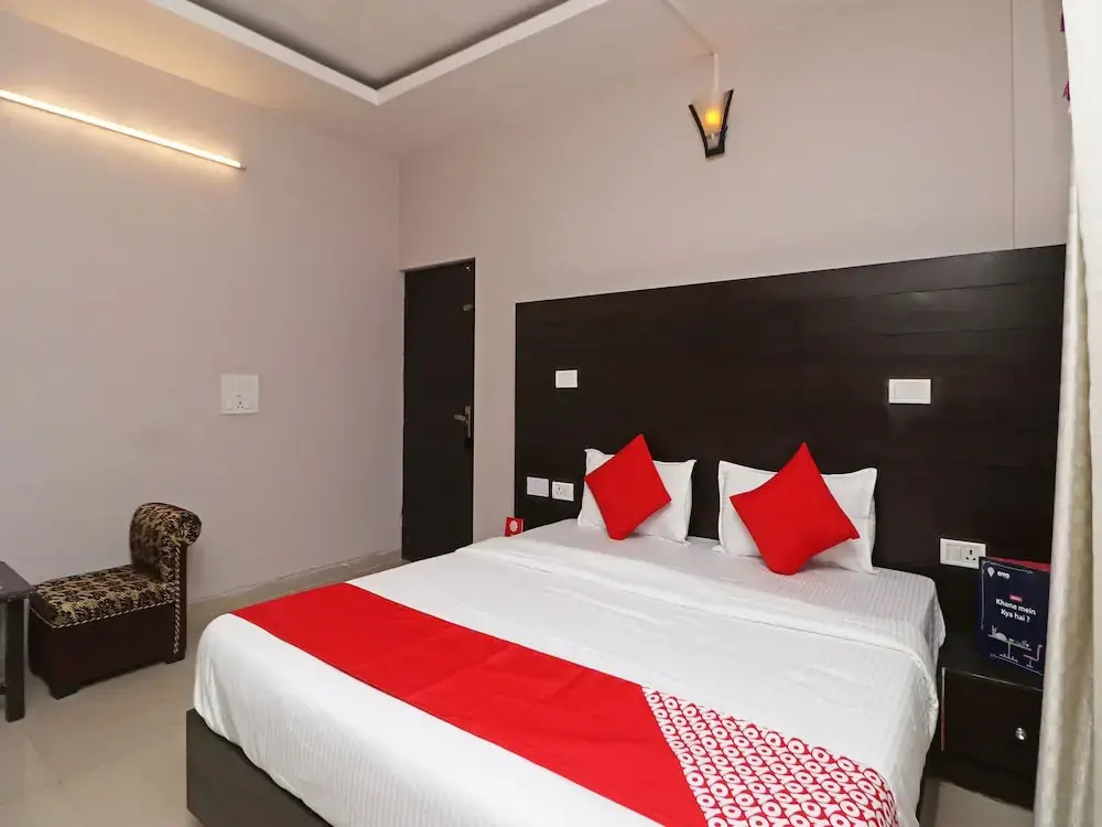 OYO 12520 Hotel Grand Tara