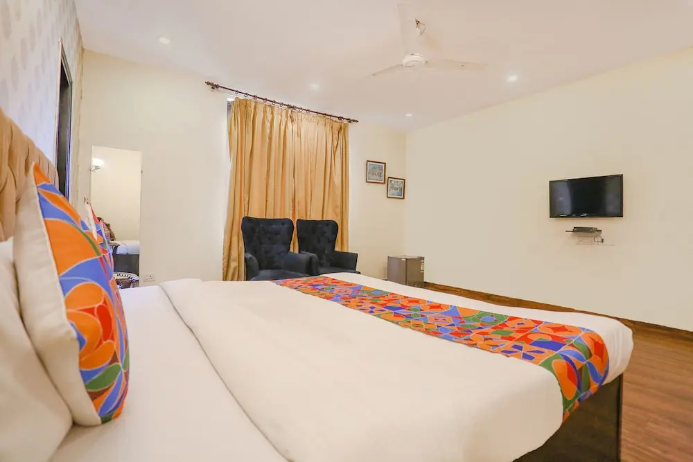 FabHotel Pulse Impulse