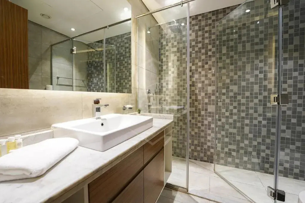 KeyHost - Regent Court JVC - KG30