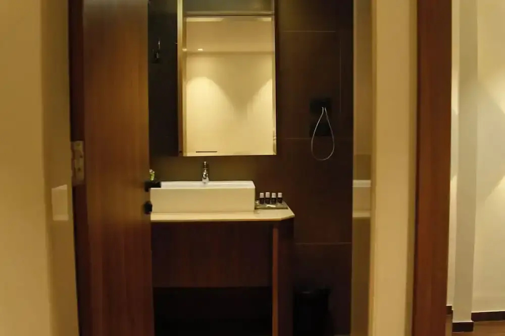 Sunstone Suites