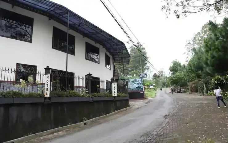 Hotel Panorama Wisata Air Terjun Coban Rondo