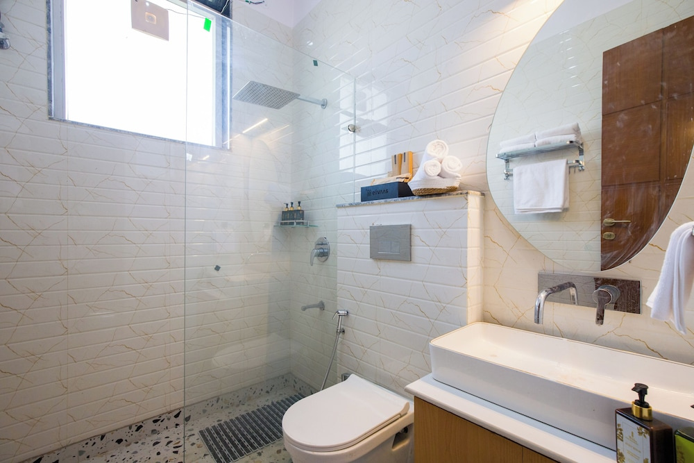 ELIVAAS 3 BHK Amber Villa With Pvt Pool