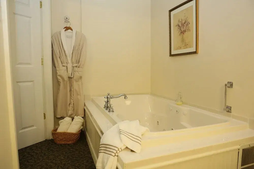 Martha's Vineyard Bed & Breakfast