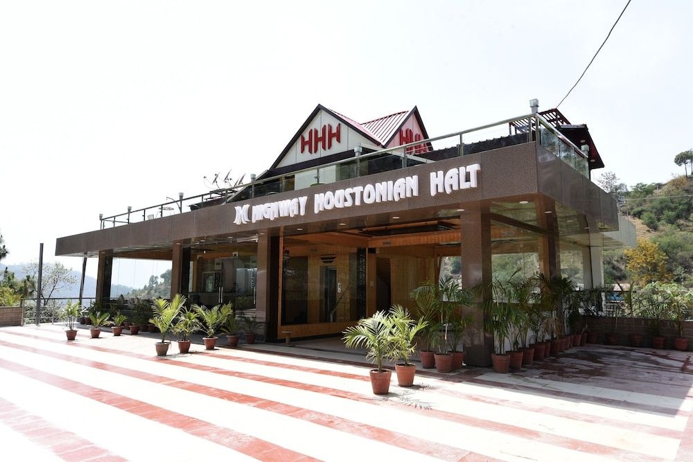 OYO 14177 Hotel HHH