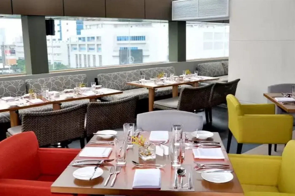 F1 Hotel Manila
