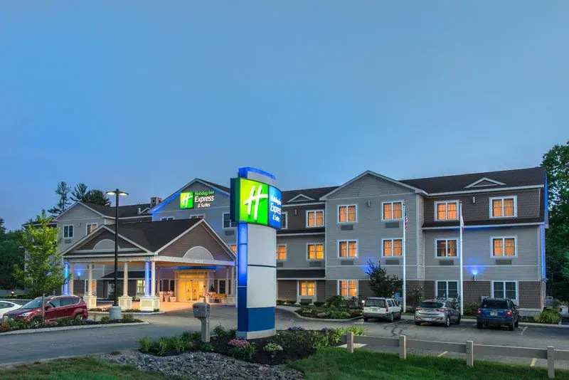 Holiday Inn Express & Suites Tilton by IHG