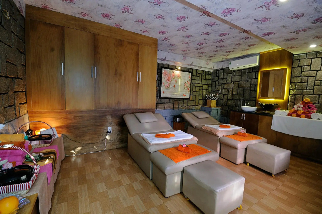 Lavie en Rose Coffee & Spa Hotel