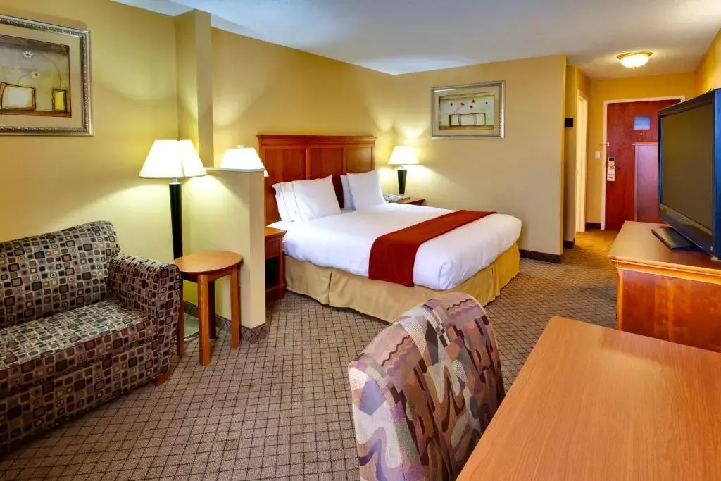 Holiday Inn Express Hurricane Mills Waverly by IHG