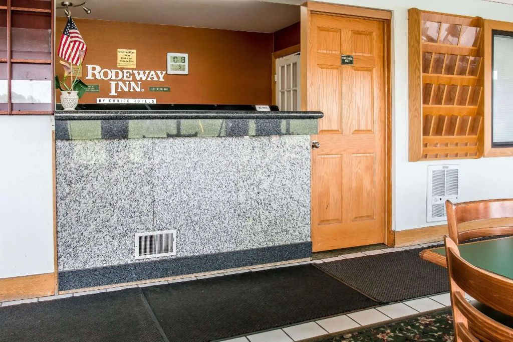 Rodeway Inn Grand Haven