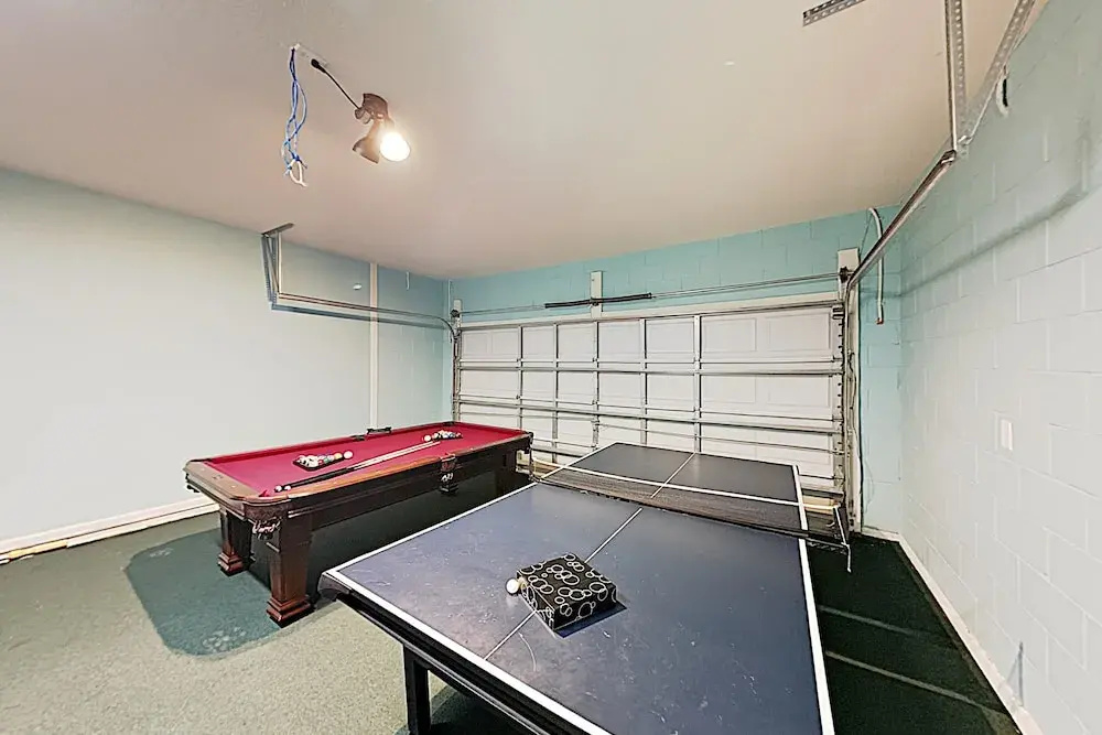 Windsor Hills Oasis: Private Pool, Spa & Game Room 6 Bedroom Home
