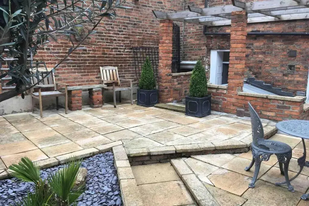 No.25 Steep Hill - Award Winning Street, Cathedral Quarter, Lincoln - Free Parking