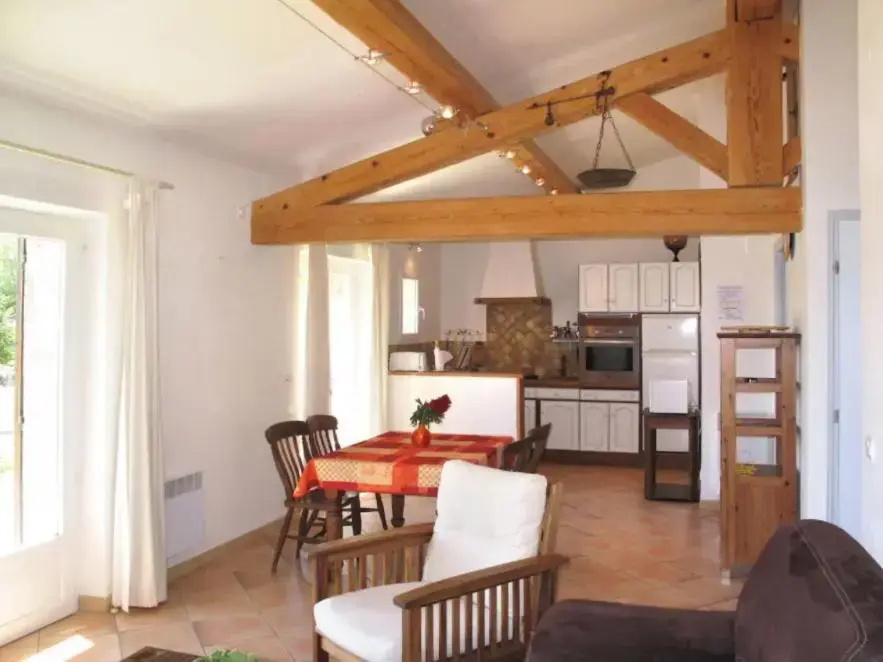 Le Logis, charmant gîte provençal