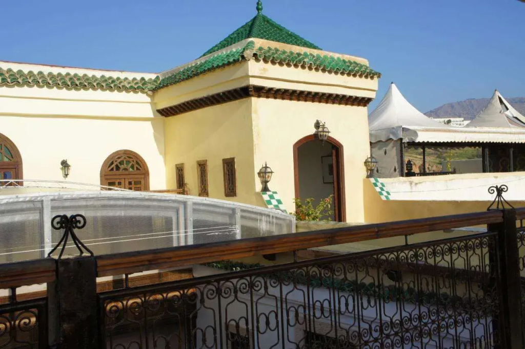 Riad Les Remparts De Fès