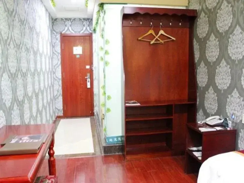 Green Tree Inn Express