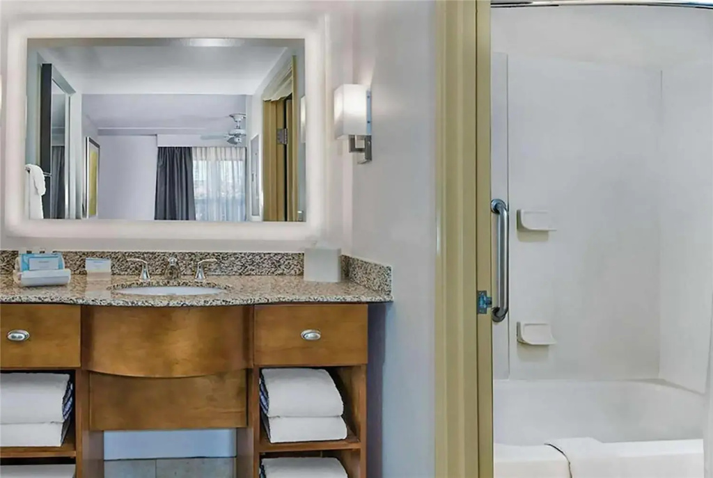 Homewood Suites Phoenix-Metro Center Hotel