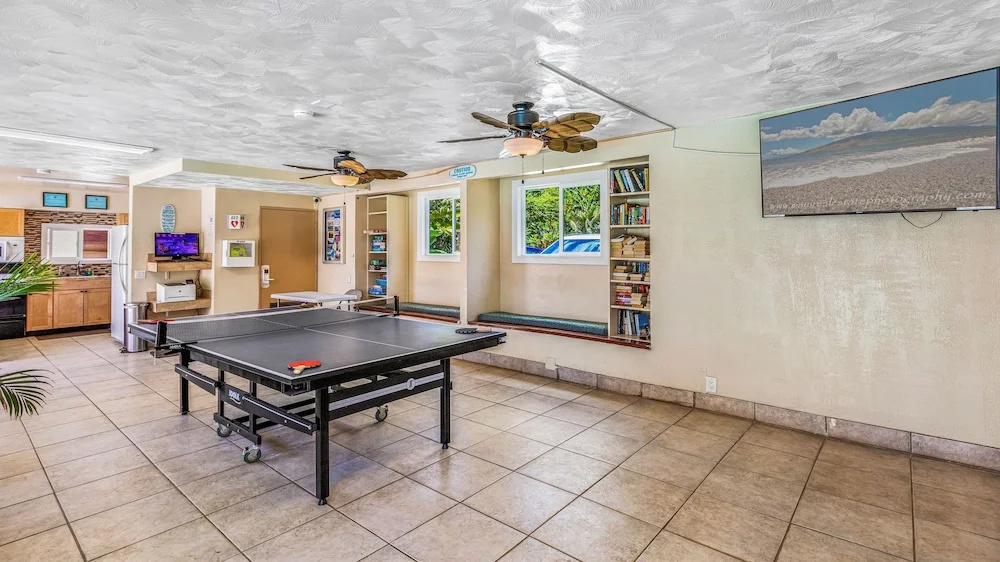 Maui Kai 805 Ocean View 1 bedroom/1 bath 1 Condo by RedAwning