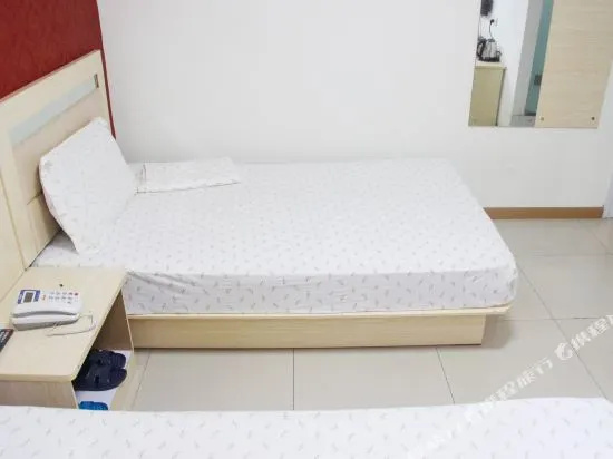 Jintai Business Hotel (Wuhan Yellow Crane Tower Shop)