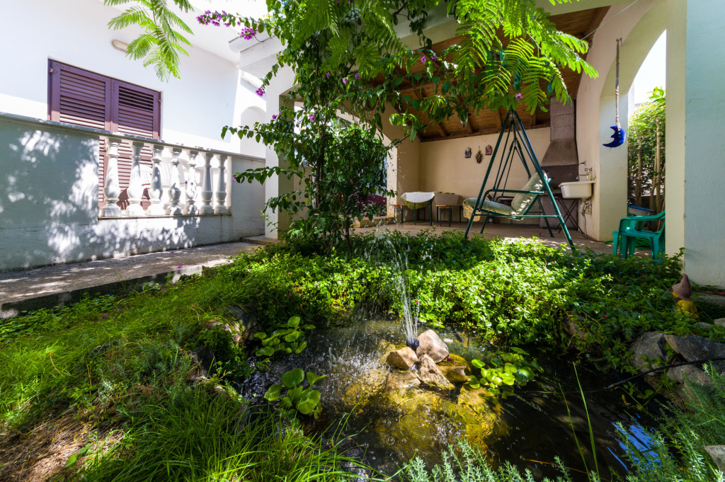 Apartment Pupa - nice family apartments: A2 Mihael Petrcane, Zadar riviera
